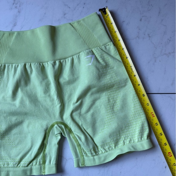 GYMSHARK Vital Seamless Shorts - lime green - size medium - Picture 6 of 7